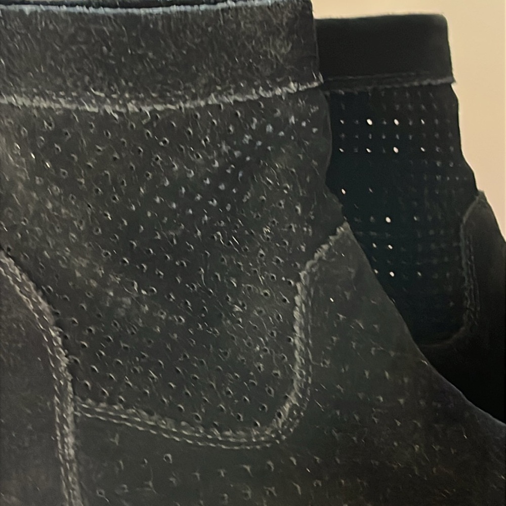 Anthropologie Shoe The Bear Emmy Suede Wedge Black Sz 38 Hidden Wedge Sneakers - Picture 9 of 10